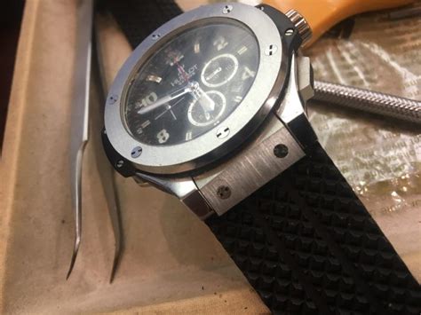 hublot ベルト交換